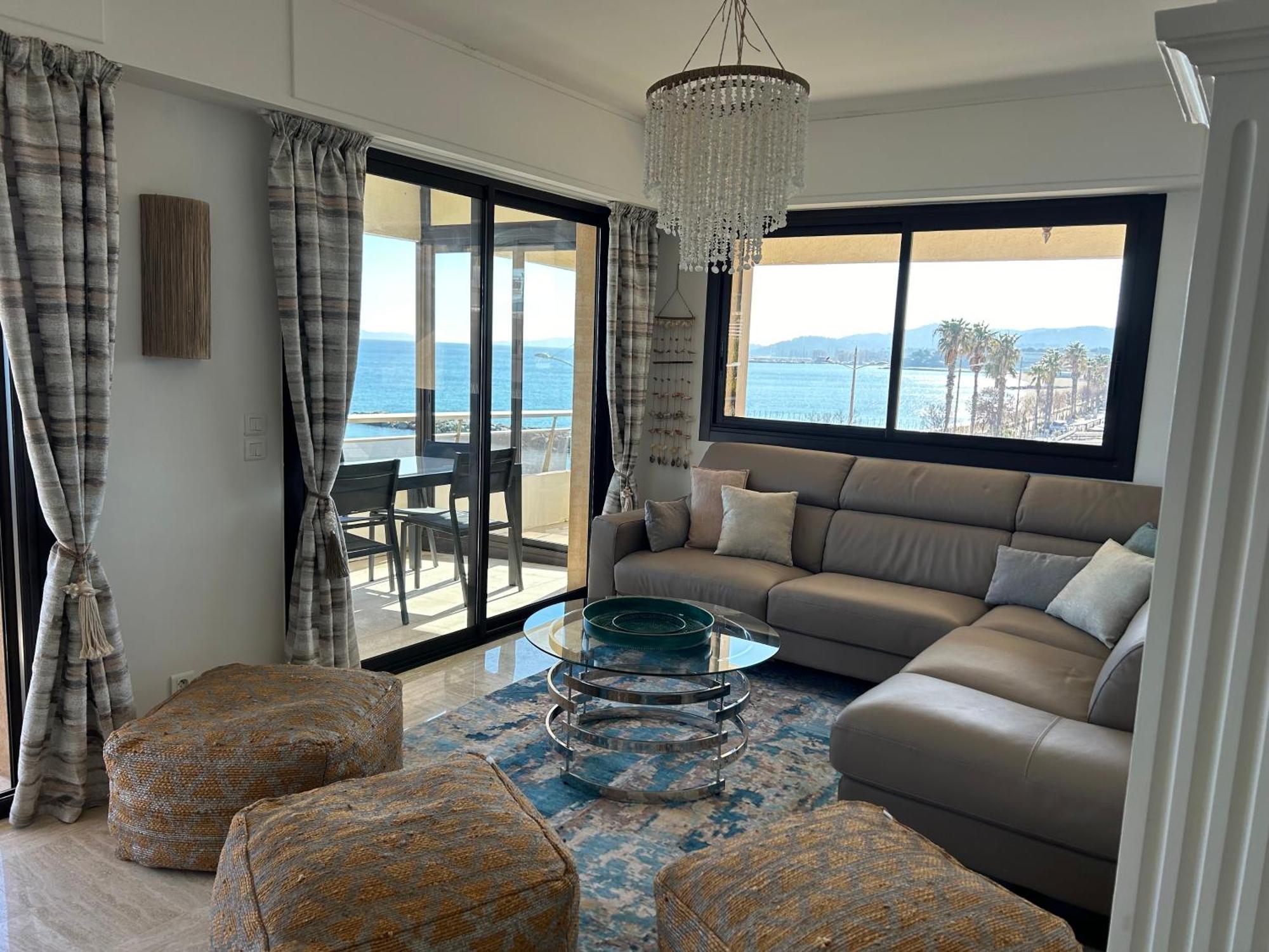 Premium Sea Front Apartment Le Lavandou Εξωτερικό φωτογραφία