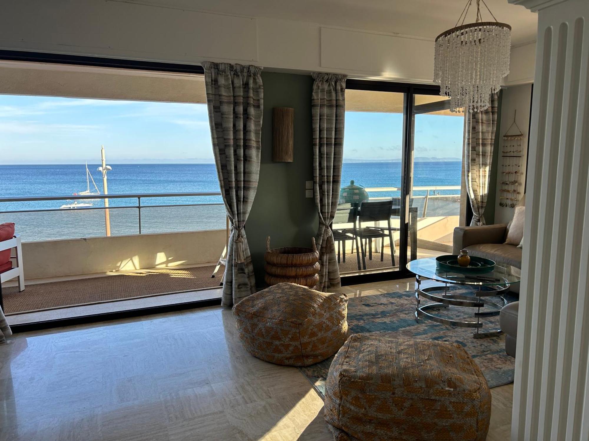 Premium Sea Front Apartment Le Lavandou Εξωτερικό φωτογραφία