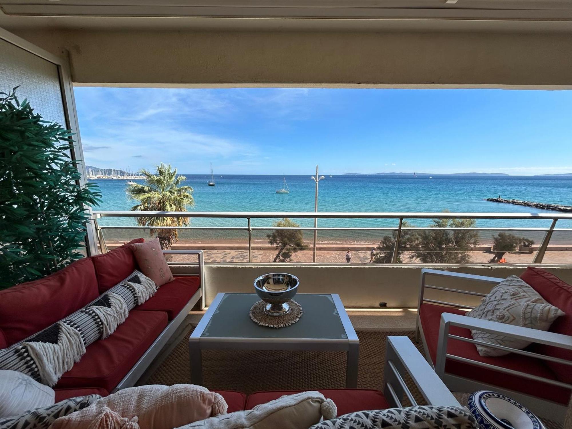 Premium Sea Front Apartment Le Lavandou Εξωτερικό φωτογραφία