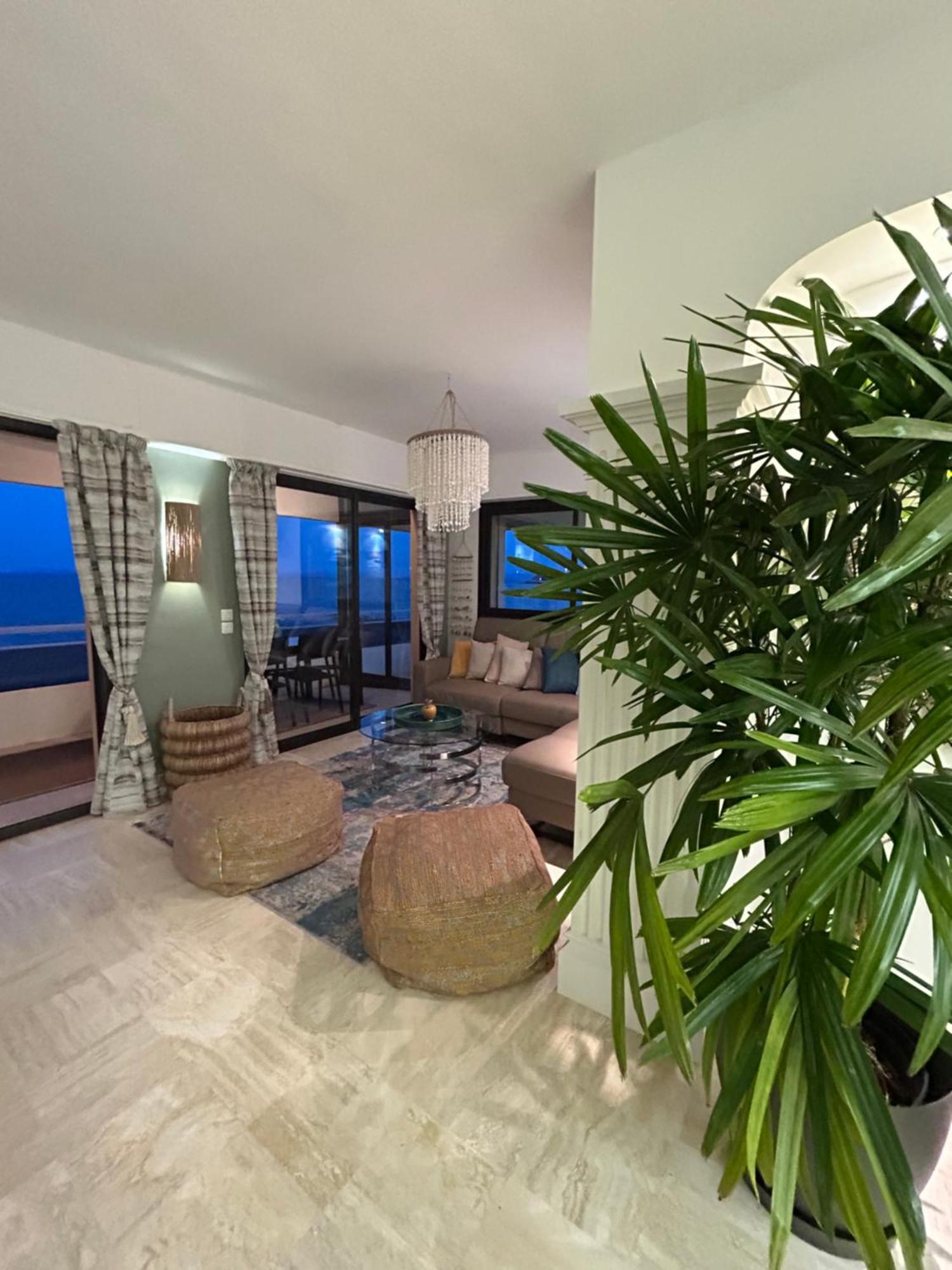 Premium Sea Front Apartment Le Lavandou Εξωτερικό φωτογραφία
