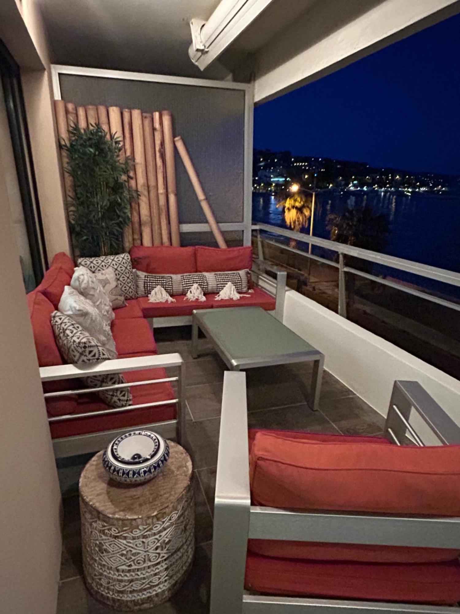 Premium Sea Front Apartment Le Lavandou Εξωτερικό φωτογραφία